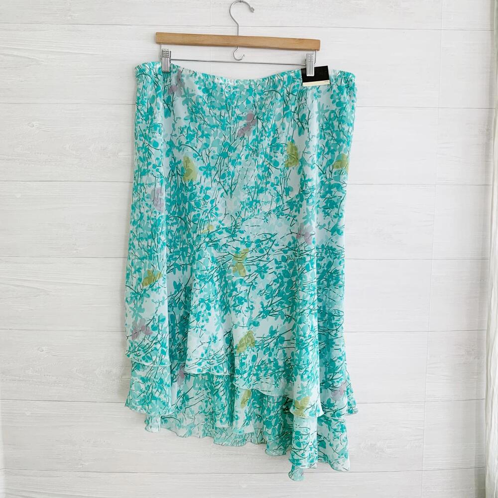 NWT Lane Bryant - Blue floral asymmetrical tiered chiffon pull on skirt, 22/24